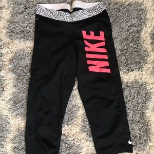 Nike cropped workout leggings
